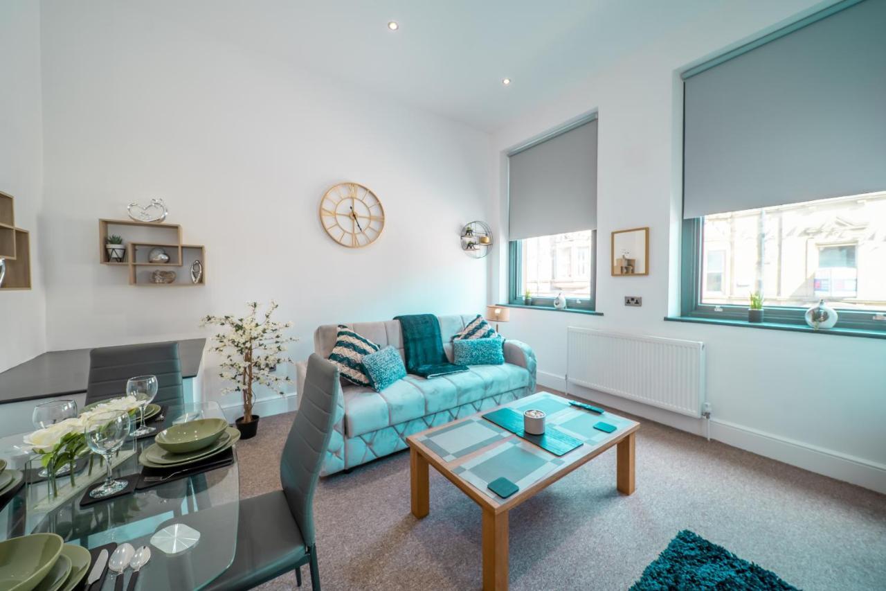 Cozy 1-Bedroom Apartment In The Heart Of Barnsley Town Centre Екстериор снимка