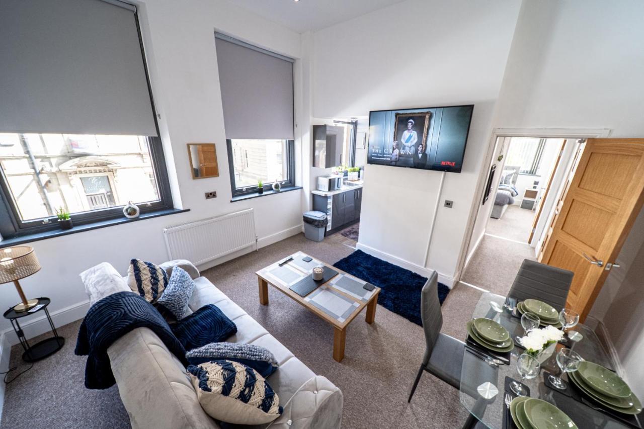 Cozy 1-Bedroom Apartment In The Heart Of Barnsley Town Centre Екстериор снимка