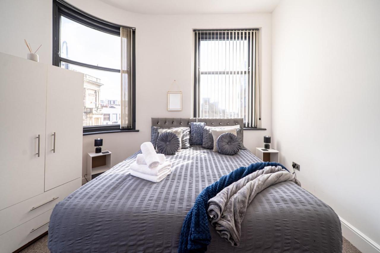 Cozy 1-Bedroom Apartment In The Heart Of Barnsley Town Centre Екстериор снимка
